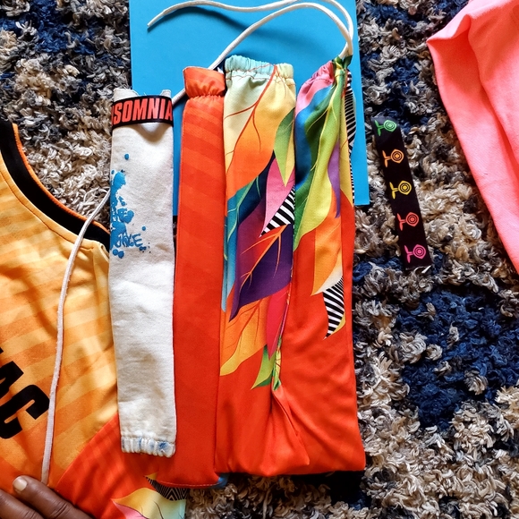 Fan Bags - Picture 2 of 5